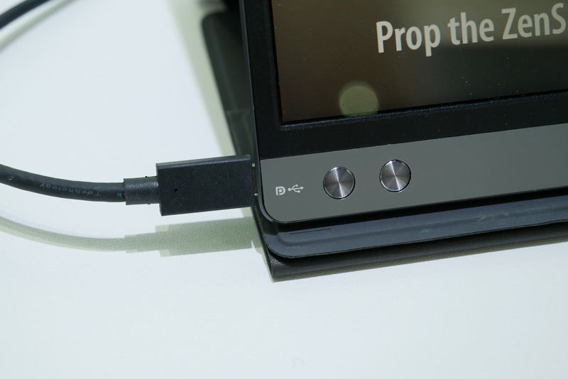 PCとUSB Type-Cケーブル1本で接続し利用できる