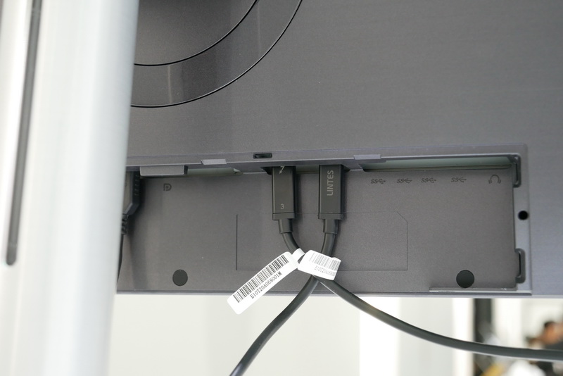 映像入力端子は、Thunderbolt3×2、DisplayPort 1.2、HDMIを備える