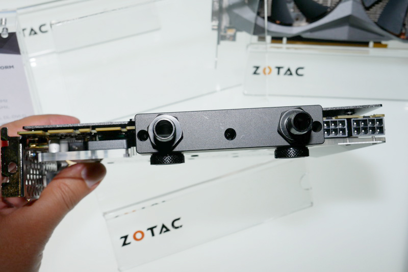 GeForce GTX 1080 Ti ArcticStorm Mini