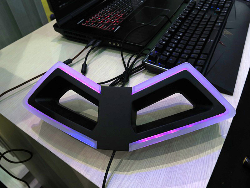 PCと接続し、ユーティリティ上からRGBライティングを変更可能