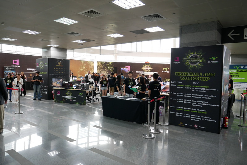 台北南港展覧館4階のコンコースに用意されたCyberMods 24hrs特設コーナー