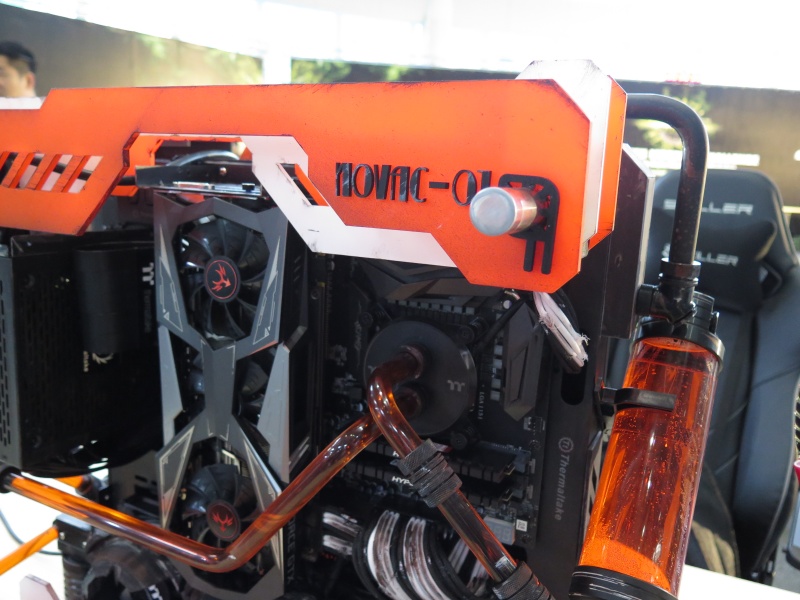 2位のフィリピンチームのMOD PC。黒をベースとしたオレンジのアクセントが良い塩梅だ