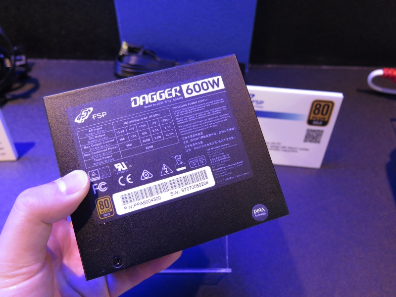 SFXフォームファクタで600Wの出力を実現したプラグイン式電源「Dagger」も展示された