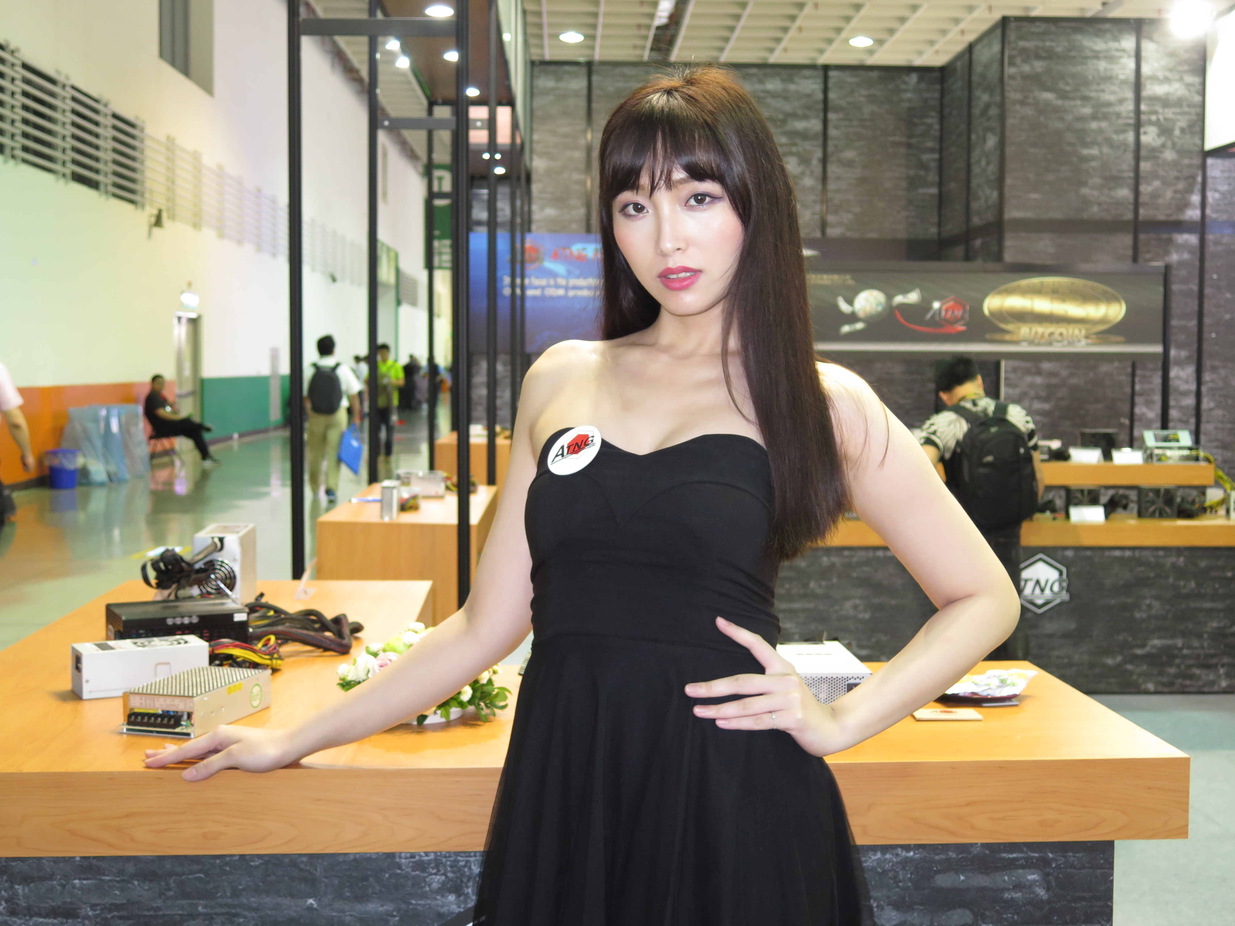 <a href="https://www.facebook.com/Clarice-%E5%80%AA%E7%8E%89%E7%AD%91-854757911307171/" class="n" target="_blank">Clarice 倪玉筑</a>さん