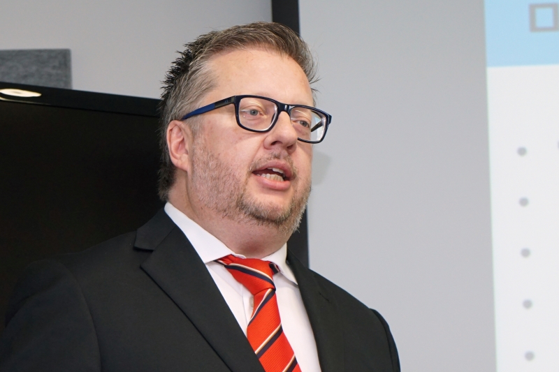 Logitechのビデオ・コラボレーションビジネス部門でディレクターを務めているサイモン・ダドリー氏