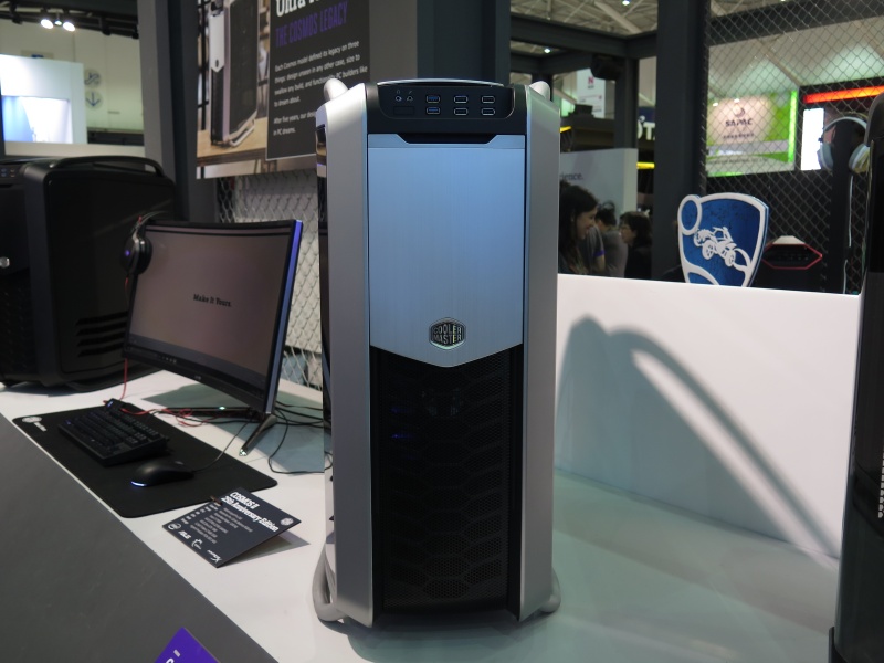 シンプルなフェイスとなっている