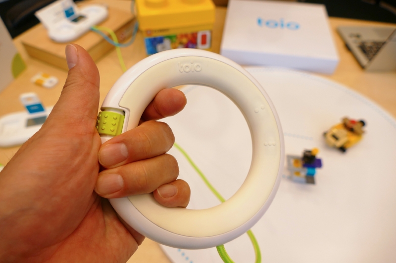 ジョグは前後左右に動かせるほか、各種ボタン、降るといった動作にも対応