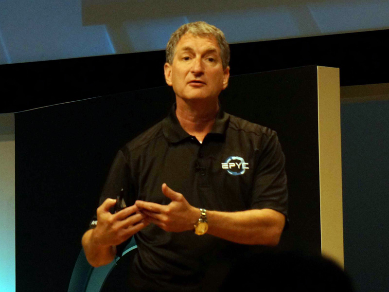 EPYCの優位性を語るAMDのMark Papermaster氏(SVP & CTO, AMD)