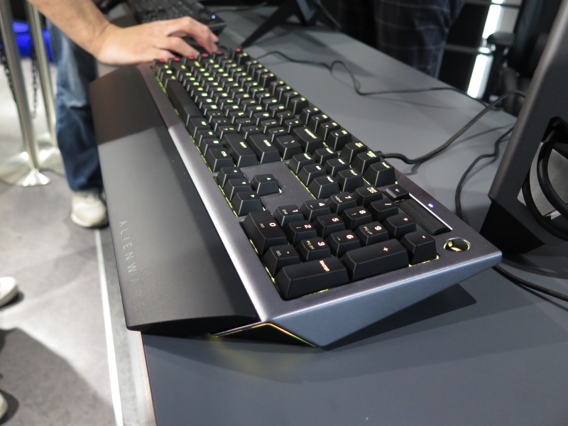 AlienFXによるライティング機能を搭載