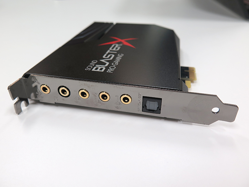 背面のインターフェイス