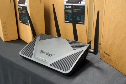 NASのSynologyが無線LANルーターのハイエンド市場を狙う ～国内初投入