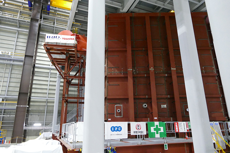 実規模試験装置を横から