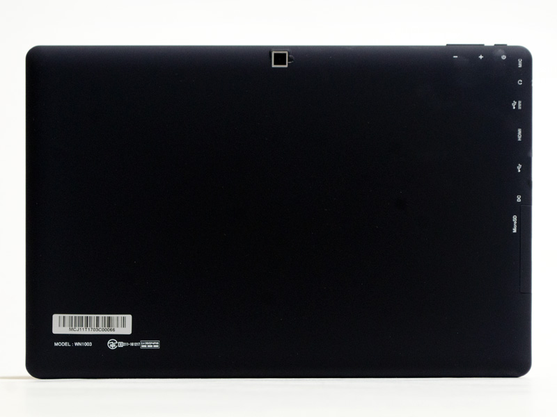 背面。中央上に192万画素背面カメラ。各コネクタやボタンに刻印がありわかりやすい