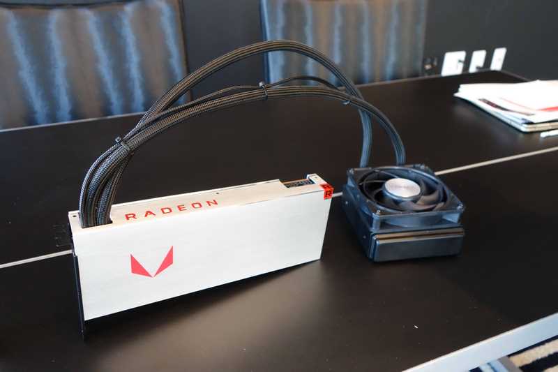 液冷版のRadeon RX Vega64