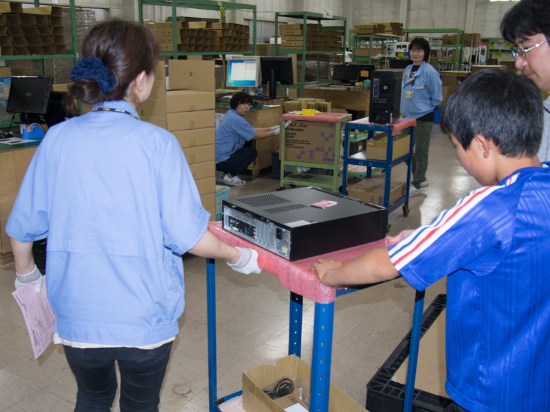 完成したPCは、梱包して自宅に発送できた