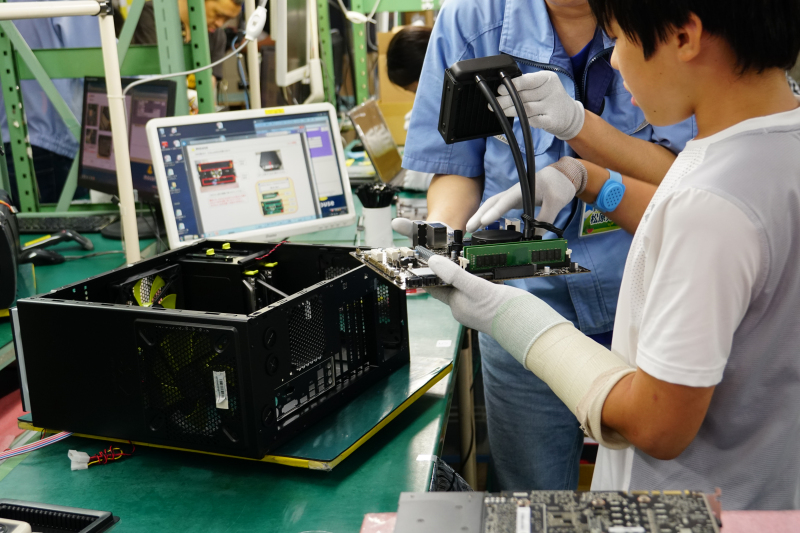 DAIVやG-Tuneなどハイエンドマシンを選んだ参加者も多く、水冷マシンも数台あった