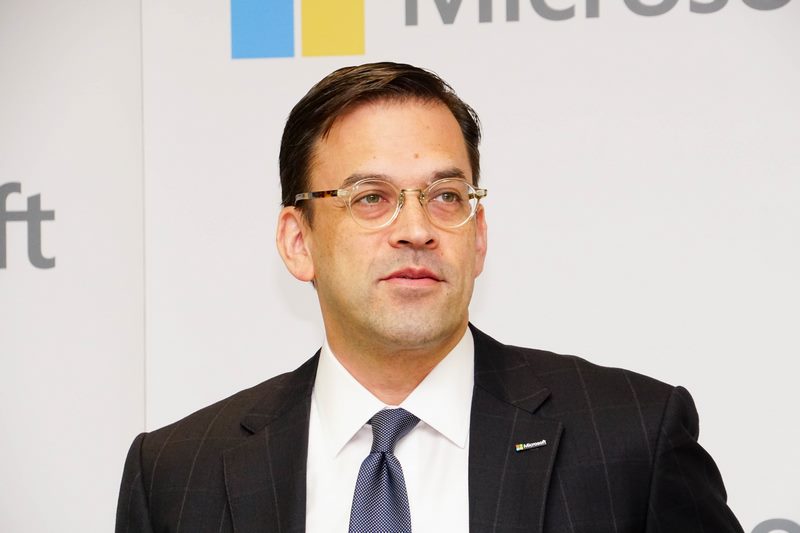 日本マイクロソフト代表取締役社長の平野拓也氏