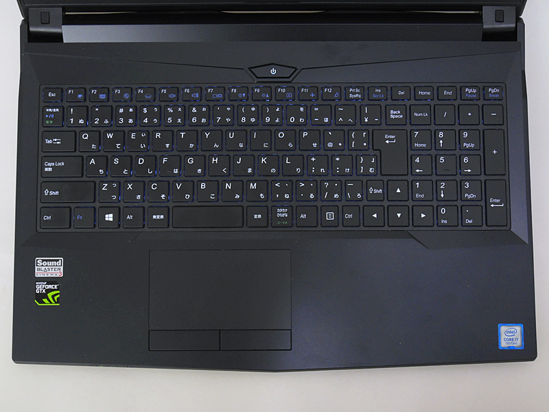 キーボードはホワイトLEDバックライト付き