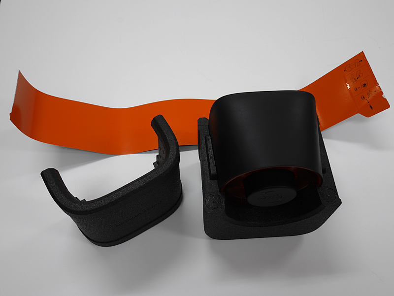 包装紙を破いたところ