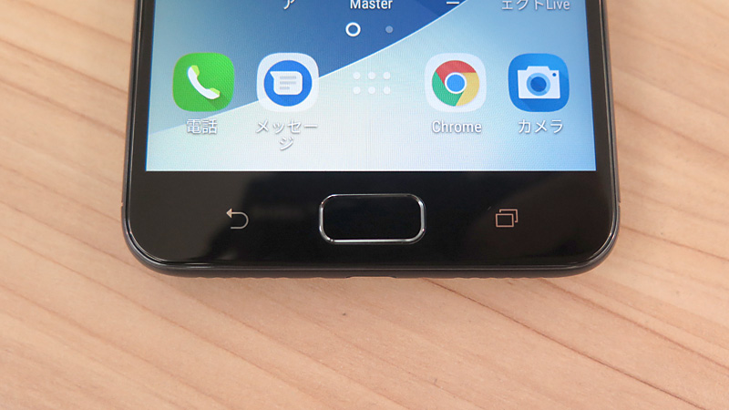 指紋センサーを備え、0.3秒以下でログインできる