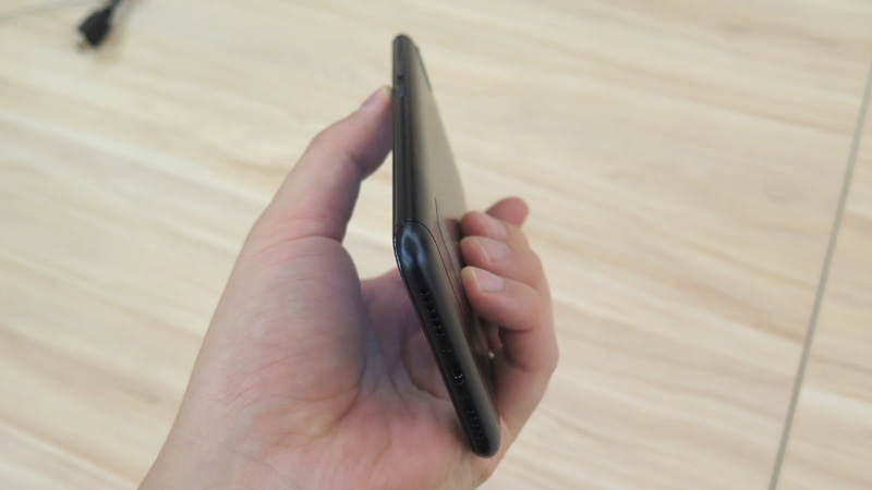 インターフェイスはMicro USB