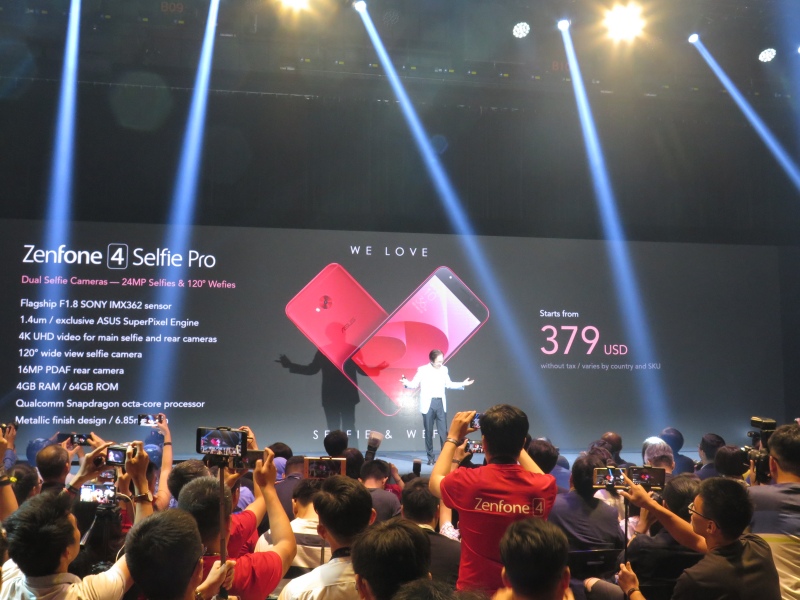 ZenFone 4 Selfie Proは379ドル