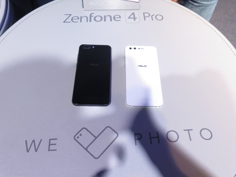 ZenFone 4 Proは2色のみの展開