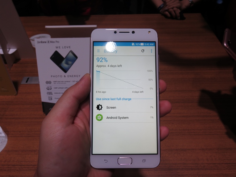 長時間バッテリ駆動がウリ