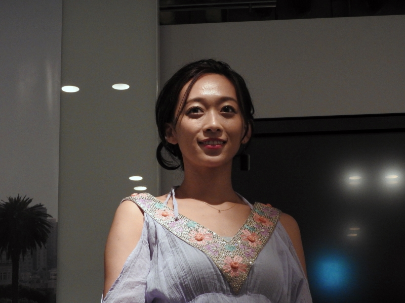 スペシャルゲストとして工学部出身でリケジョとしても有名なモデルの「梨衣名」さんが登場