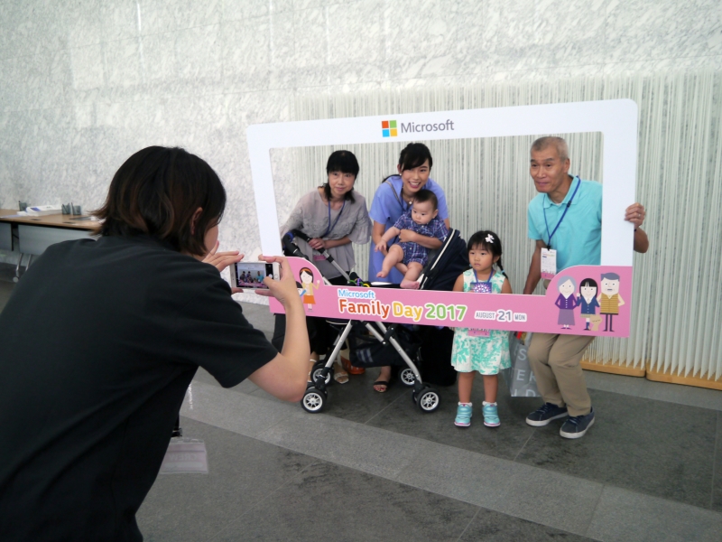 まずはみんなで記念撮影