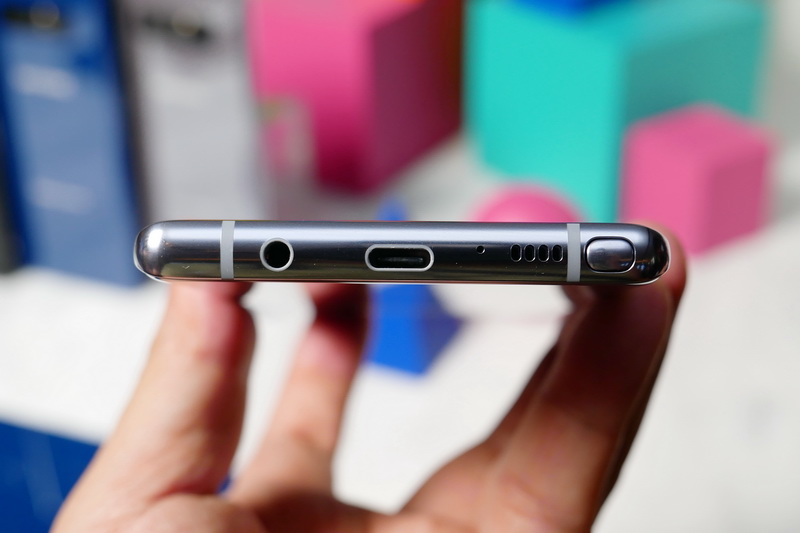 USBポートはUSB Type-Cを採用