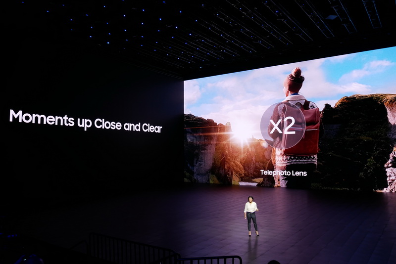 2倍望遠レンズで望遠もクリアに撮影できる