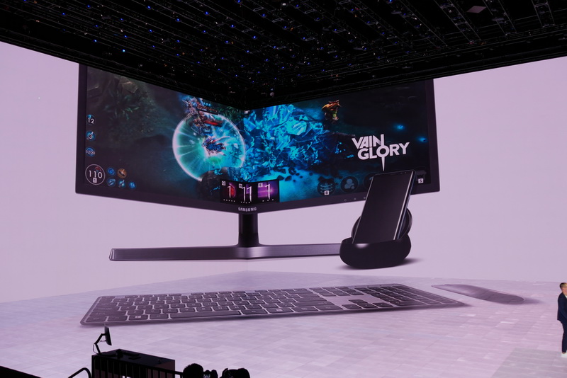 Samsung DeXを利用すれば、モバイルゲームを外付けディスプレイに全画面表示し、キーボードとマウスでプレイ可能