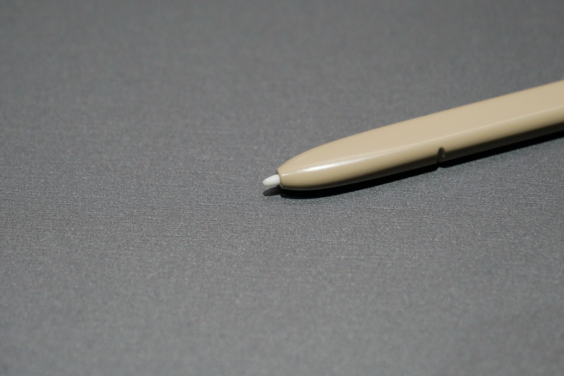 ペン先は0.7mmの細さで、繊細な入力が可能