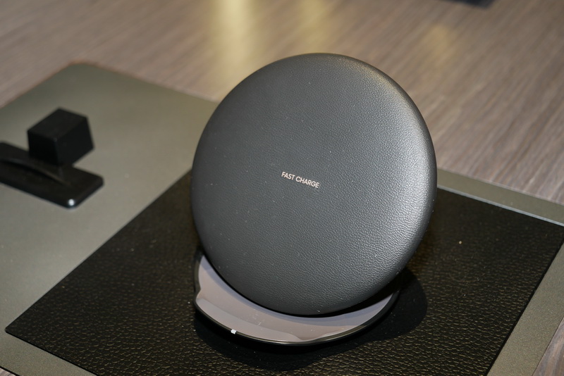 急速充電対応のワイヤレス充電アダプタ