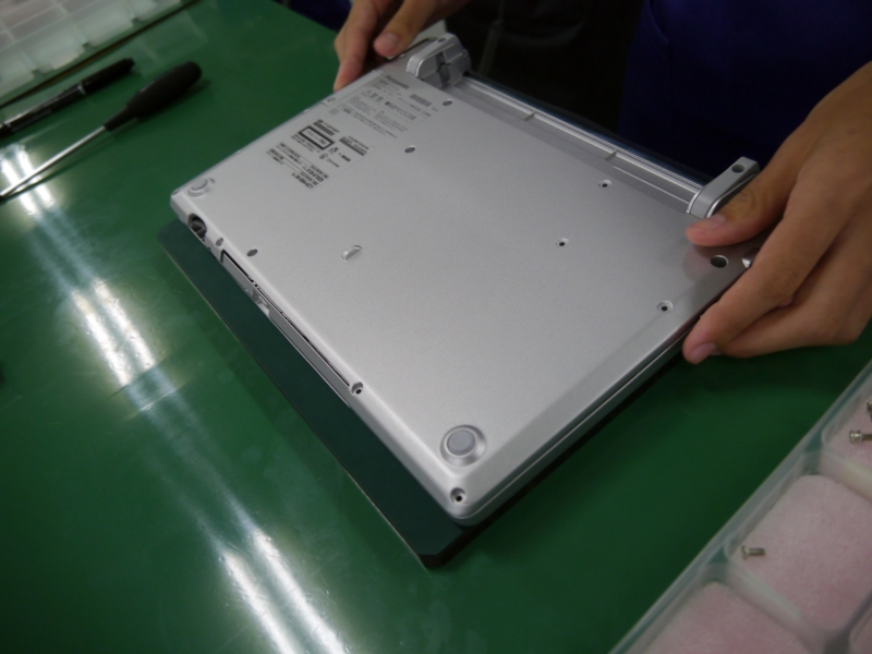 ボトムケースの取り付け