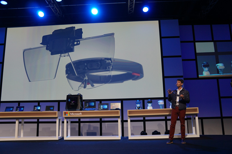 こちらはHoloLensのレンズ