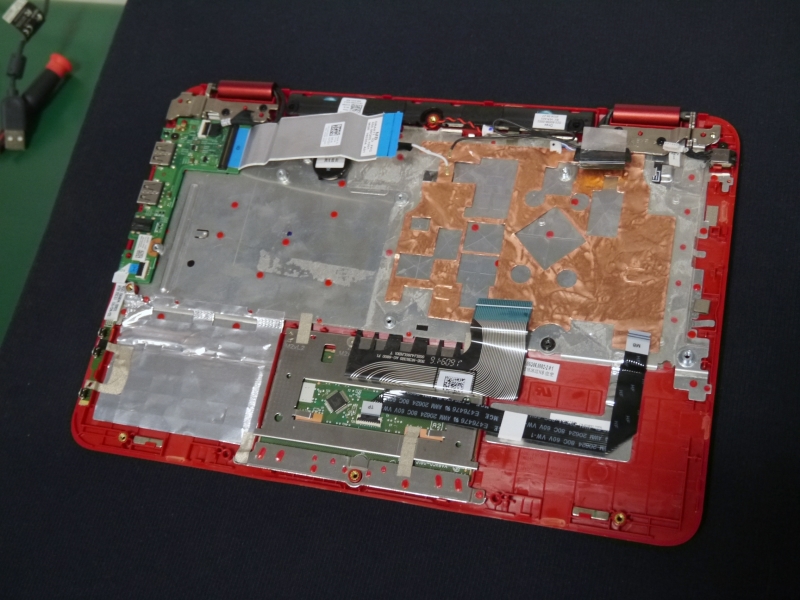 ディスプレイを組み込んだPC本体