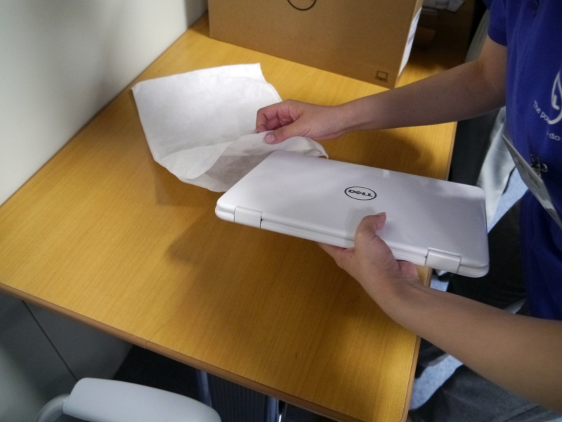 組み立て教室の最後に行なわれた梱包作業の様子