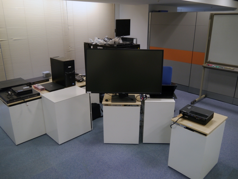 最新製品にふれることができる社員向けショールームを設置