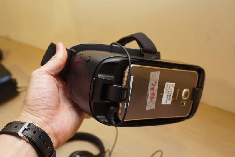 体験会ではGear VRが使われていた