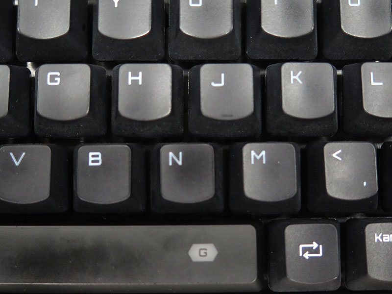 エアダスターで汚れをある程度吹き飛ばしたあと水洗いしたところ。すっきりして新品のようになった