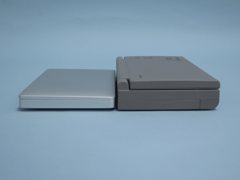 薄さではGPD Pocketが圧勝