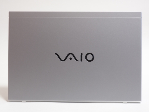 Hothotレビュー】水かけ試験にも3分耐える13.3型モバイルノート「VAIO