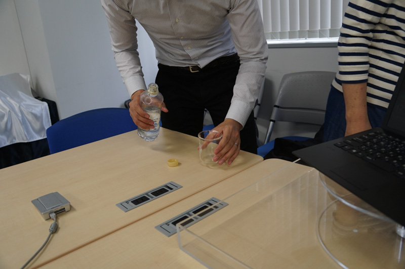 この水をこれから……