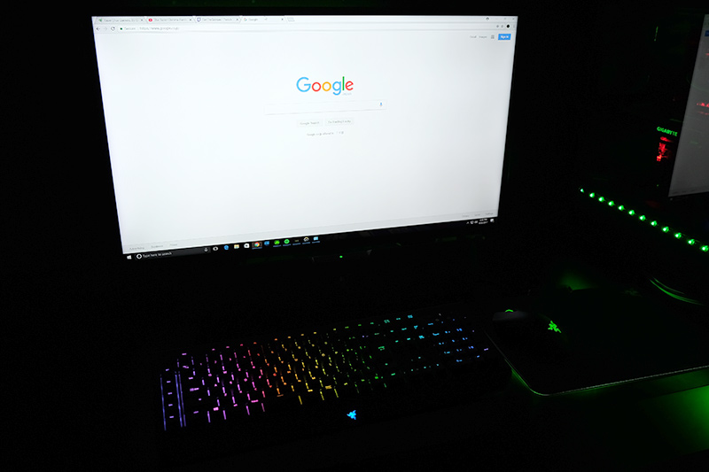 Googleはカラフルなグラデーションに