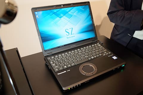 パナソニック、カスタマイズレッツノート15周年を記念した限定デザイン