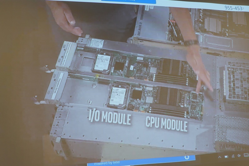 ディスアグリゲーテッドサーバー