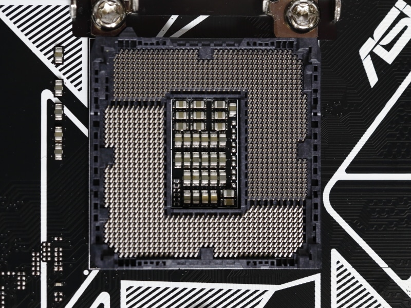 CPUソケットのLGA1151。Kaby Lake-SやSkylake-Sなどとは電気的に互換性がない