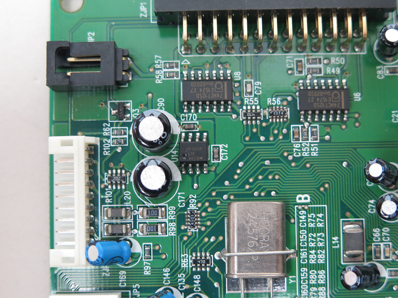 S/PDIFとI2S端子付近にもマルチプレクサ/マルチデプレクサが見える